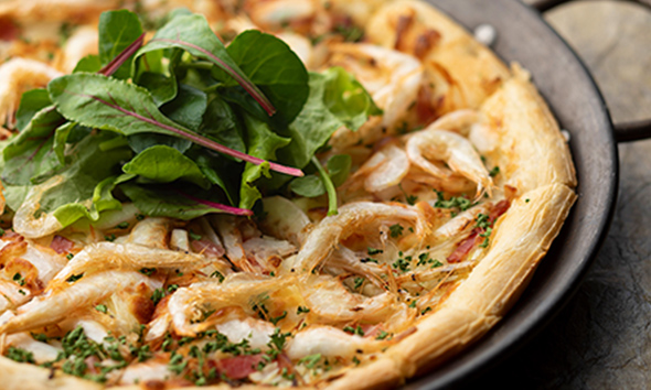 白エビのタルトフランベ