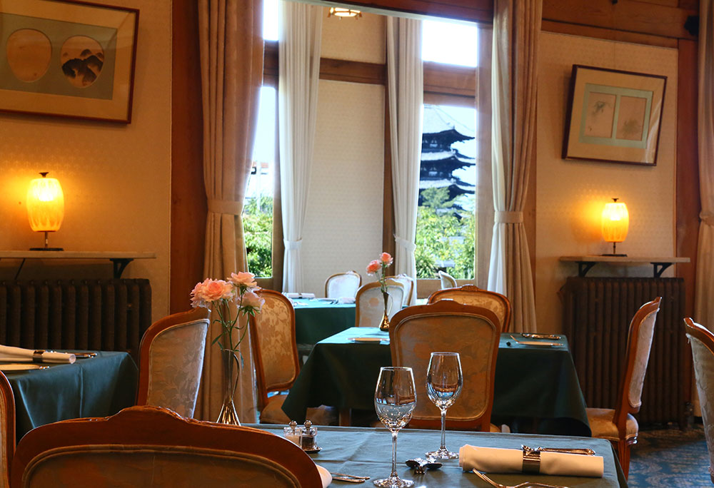 Photo: Main dining room "Mikasa"