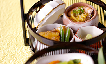 写真：個室のお料理