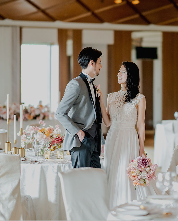 写真：披露宴会場での新郎新婦