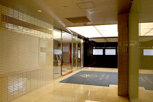 広島駅連絡通路（新幹線・JR線・路面電車）