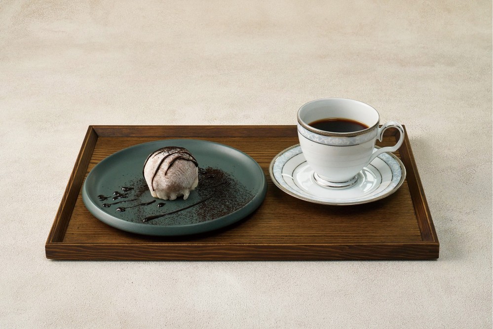 チョコレート（チョコレートソースとココアパウダー）