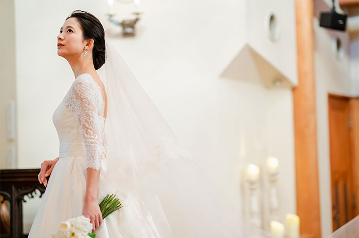 写真：聖ラファエル教会での挙式